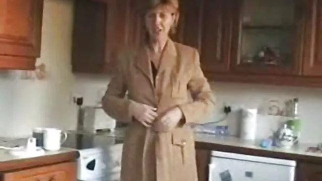 Le mec a baisé sa copine xxxl video porno gratuit en public