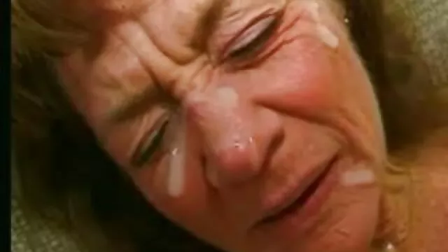 Des transsexuels aux gros film porno et video seins avec d'énormes bites ont attaqué des filles hentai