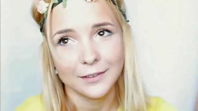 Le truc aux xxx videos pornographique cheveux roux baise avec deux hommes