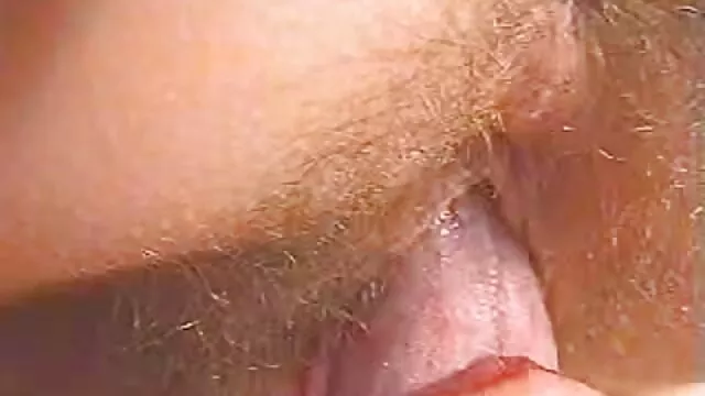 Blonde chaude se masturbe la chatte vidéos xxx africaine avec ses doigts