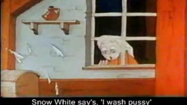Secrétaire sexy séduit son patron, lèche passionnément sa chatte juteuse, baise fort en anal film porno xxl video avec un gode épais