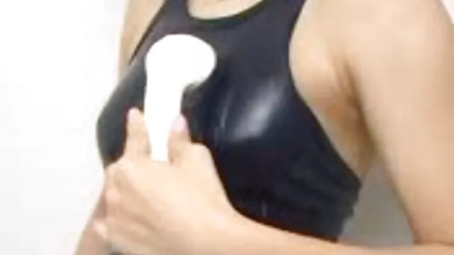 Les filles video de film porno de la campagne font plaisir au fermier