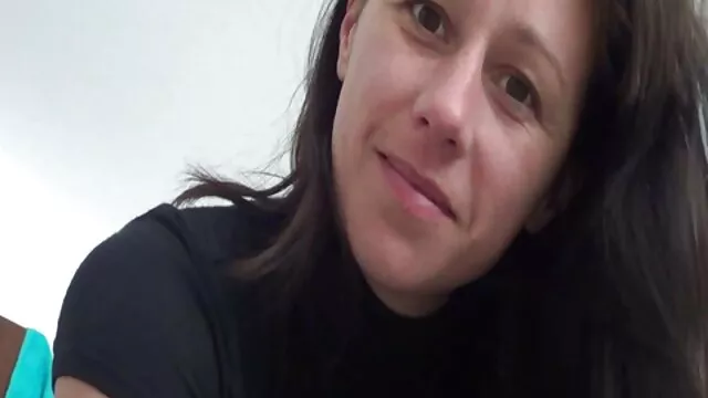 Le mec a baisé la films pornos anal blonde qui reniflait sa culotte avec sa grosse et épaisse bite