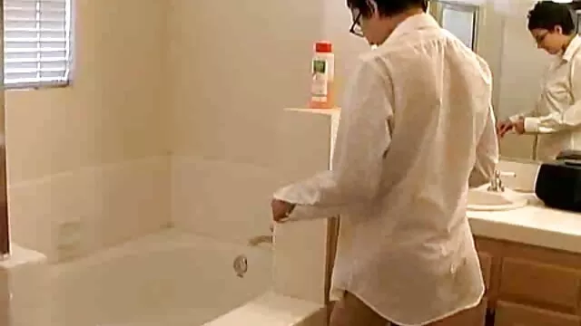 Les hommes matures ont décidé d'organiser un sexe en pournou x groupe chaud avec des putes