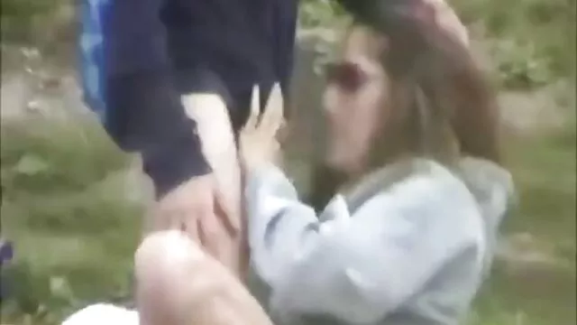 Un mec mignon baise deux extrait video porno gratuit grosses copines avec de gros culs
