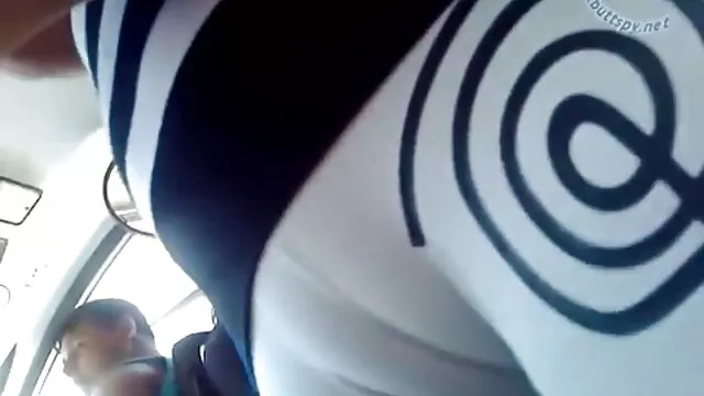 Deux filles ont pris video x amateur francais gratuit une caméra vidéo pour la diffusion porno et ont organisé une baise