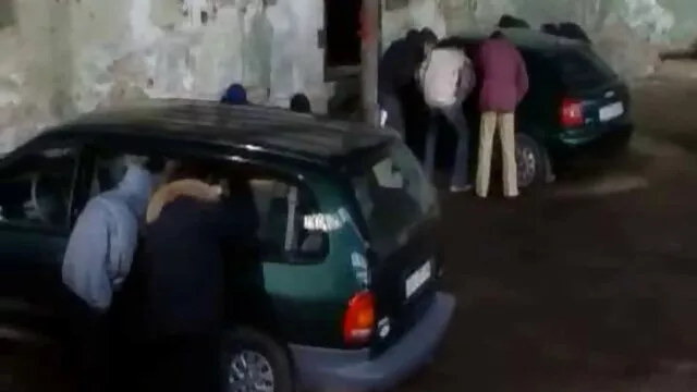 Plantureuse femme allemande baise grossièrement son énorme je veux regarder vidéos x bite chauve, mec russe