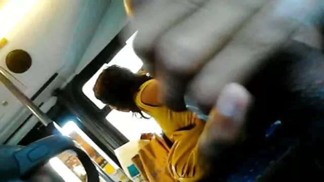 Le mec a déchiré la fente d'une pute aux gros seins avec extrait film x hard sa grosse bite