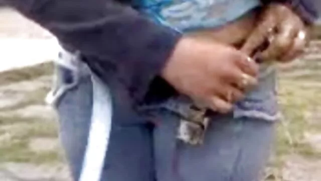 Le jeune cul Abella aime la double pénétration par de vidéo x gay black grosses bites